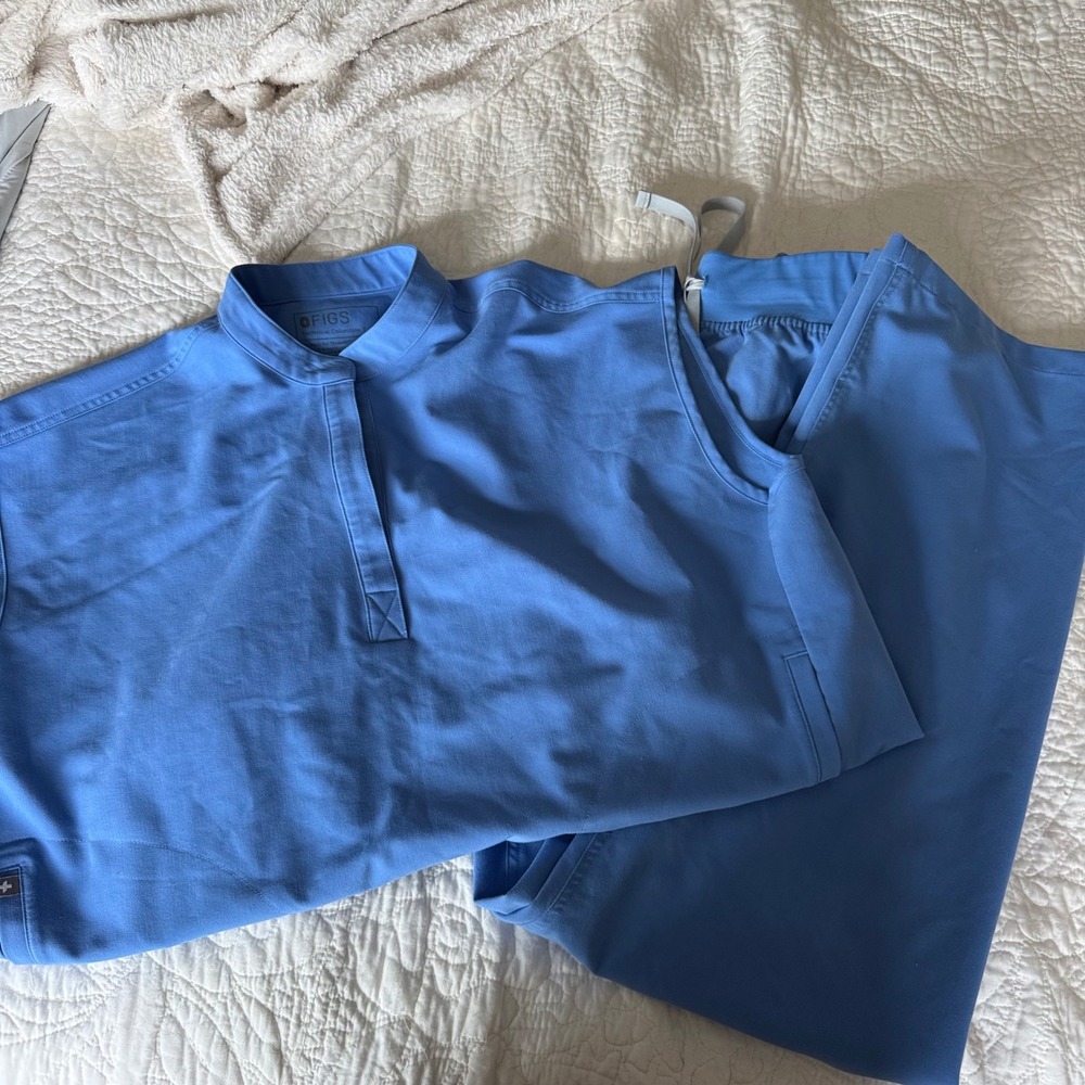 FIGS women's Ceil Blue Scrub Set Large Rafaela Top HW Livingston Pants L/T Tall